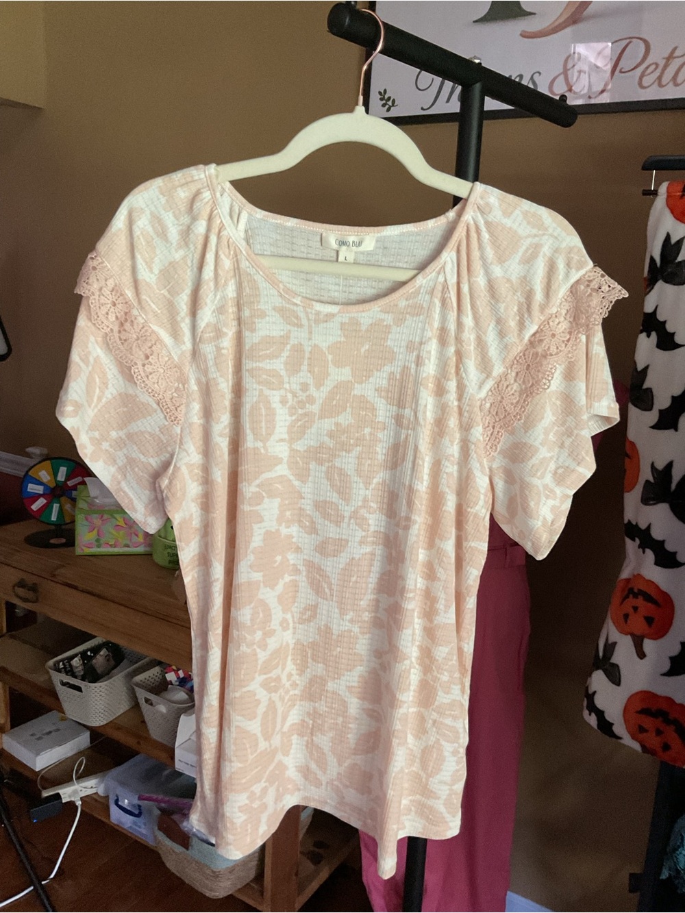 Light Pink Floral Lace-Trim Short Sleeve Tee